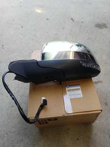 2022 Jeep Grand Cherokee Chrome power heated blind spot driver Side View Mirror