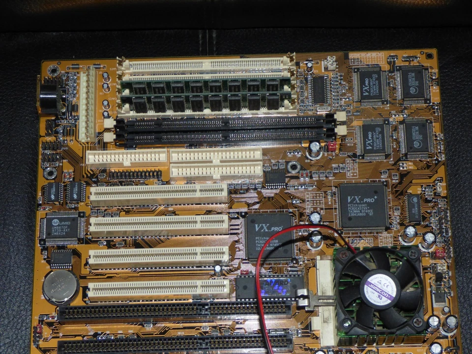 PCChips M547 Socket 7 AT WITH PENTIUM CPU AND 32 MB RAM TESTED - Image 3 of 4