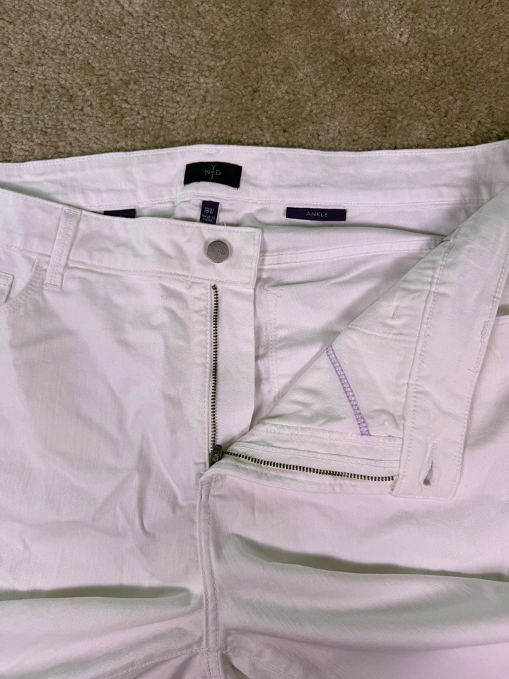 NYDJ Womens Ankle Jeans White Size 18W 40x27 Stretch *Flaw E496 - Image 4 of 4