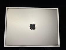 MacBook Air 13.6" Laptop - Apple M2 chip - 8GB Memory - 512GB SSD - Starlight