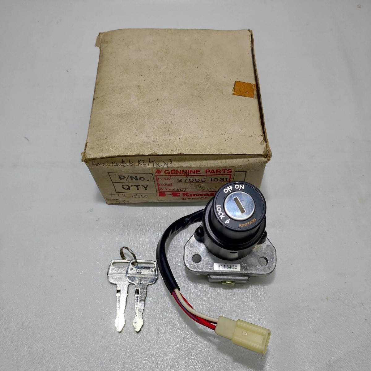 kazy です。 78 Kawasaki Kz200 KZ 200 A1 OEM Ignition Switch With Key for