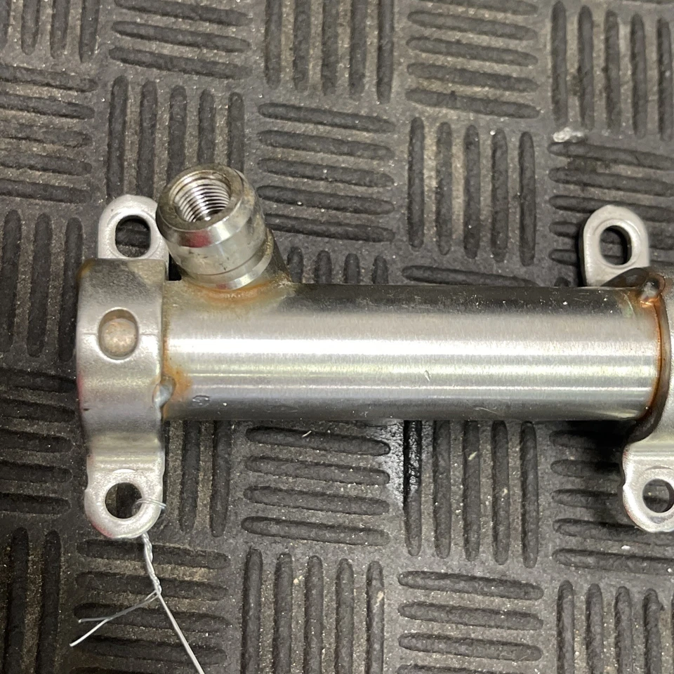 OEM 2018 - 2022 Audi S4 S5 SQ5 Right Passenger Side Fuel Rail 06M133316L - Image 4 of 4