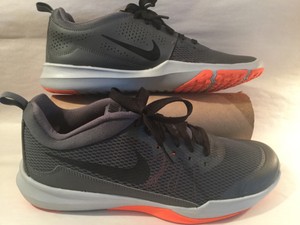 nike legend trainer red