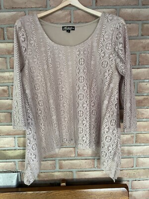 Absolutely Famous Women s Size XL Tan Pullover Blouse 3/4 Sleeve, Lined Lace