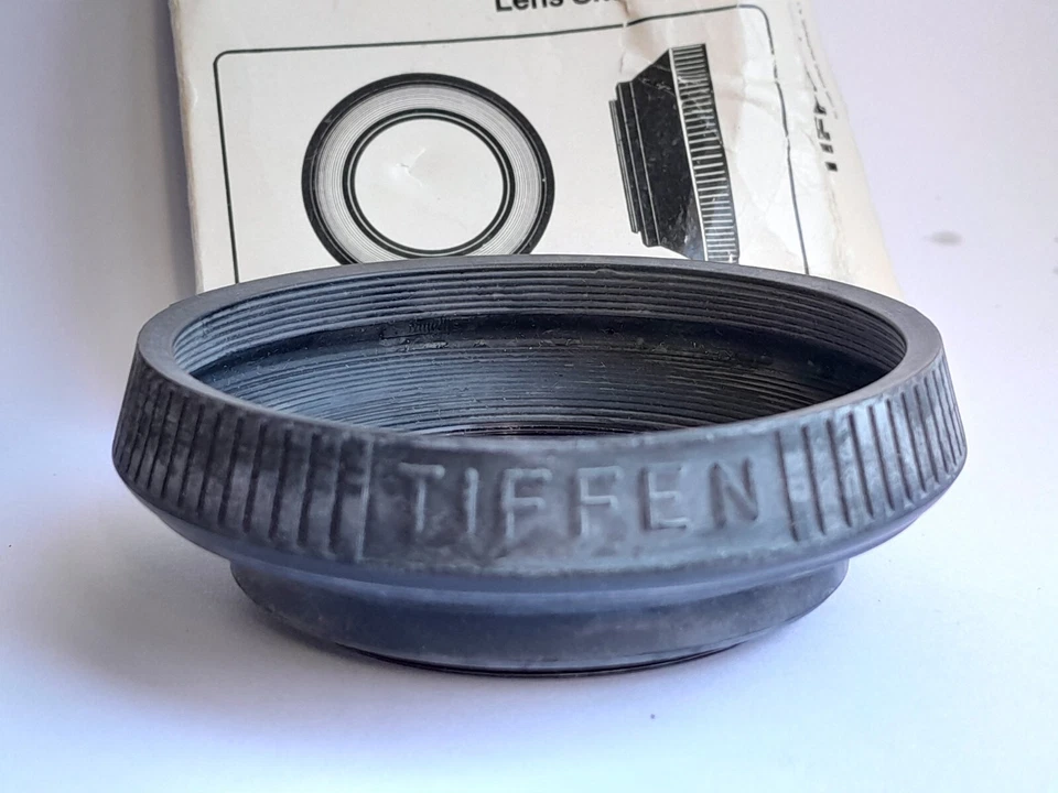 55mm TIFFEN Double Threaded Collapsible Rubber Lens Shade Hood - Image 3 of 3