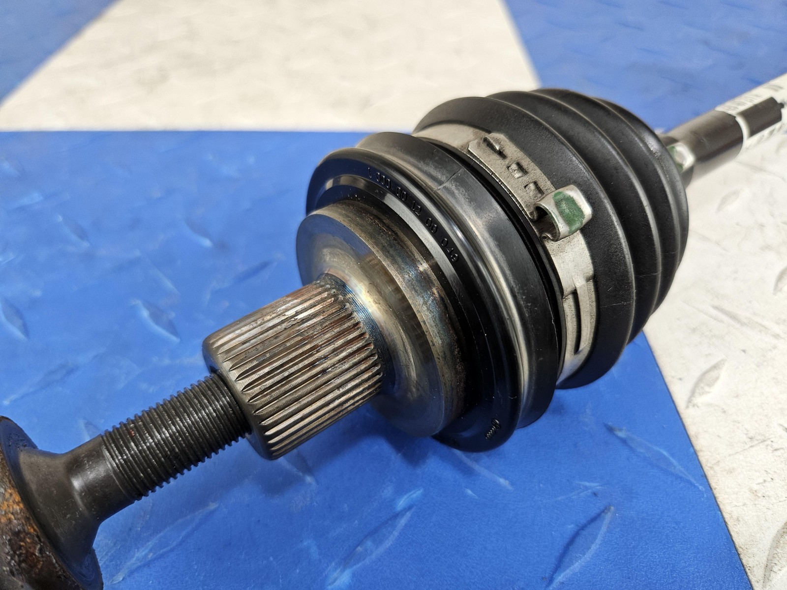 2008-2023 Audi R8 OEM Front CV Axle Shaft Assy 420407271A 8k Mi Holes in Boot