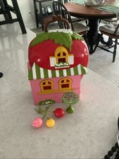 Strawberry Shortcake Carry Case Dollhouse 2015 Vintage Style House