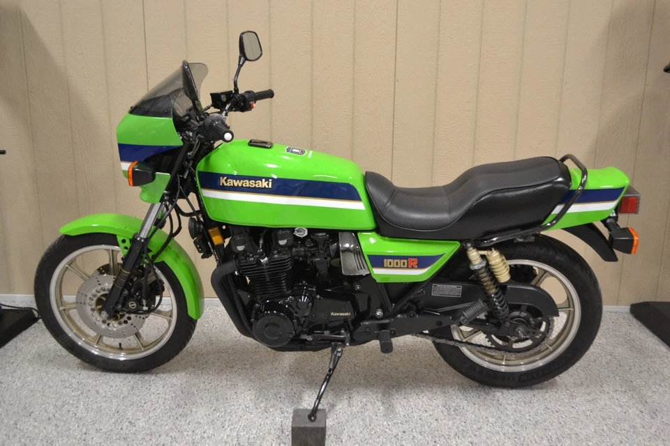 1983 Kawasaki kz1000r superbike replica  - Image 2 of 4