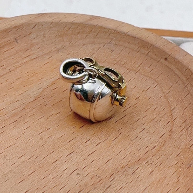 Plata de Ley 925 y Latón Piloto Calavera Colgante Motociclista Gafas Cigarro Dije Gótico Foto 3 de 3