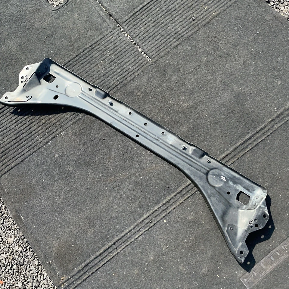 2003-2006 MERCEDES-BENZ E350 E320 SUPORTE DE RADIADOR CENTRAL SUPERIOR FABRICANTE DE EQUIPAMENTO ORIGINAL - Imagem 4 de 4