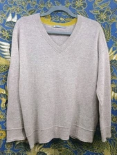 INCASHMERE Sweater Womens S Beige 100% Cashmere V-Neck Long Sleeve Preppy