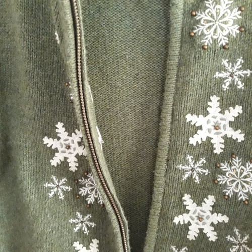 Croft & Barrow Cardigan Sweater Women's PM Sage Green Snowflake Winter Zipper - Picture 6 of 13