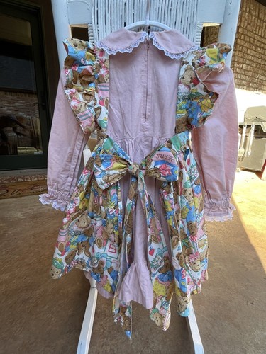 ✅Vintage Handmade Brown Bears Pink Dress & Pinafore Ruffles Lace Girls 5-6 ? - Picture 13 of 16