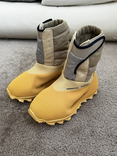 yeezy knit boot