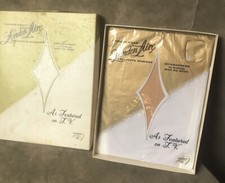 VINTAGE LONDON AIRE HOSIERY IN ORIGINAL PACKAGE AND BOX TRILONIZED SEAMLESS NO R
