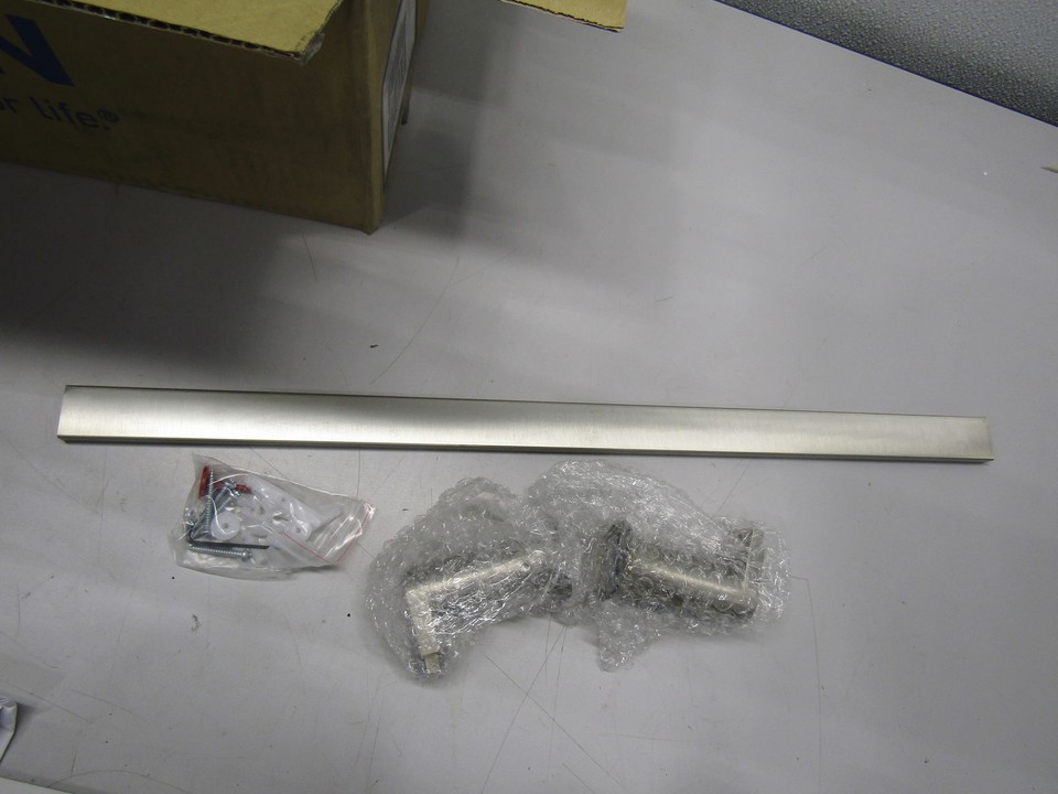 Moen Genta LX 24" Brushed Nickel Wall Mounted Towel Bar BH3824BN(6 Pack