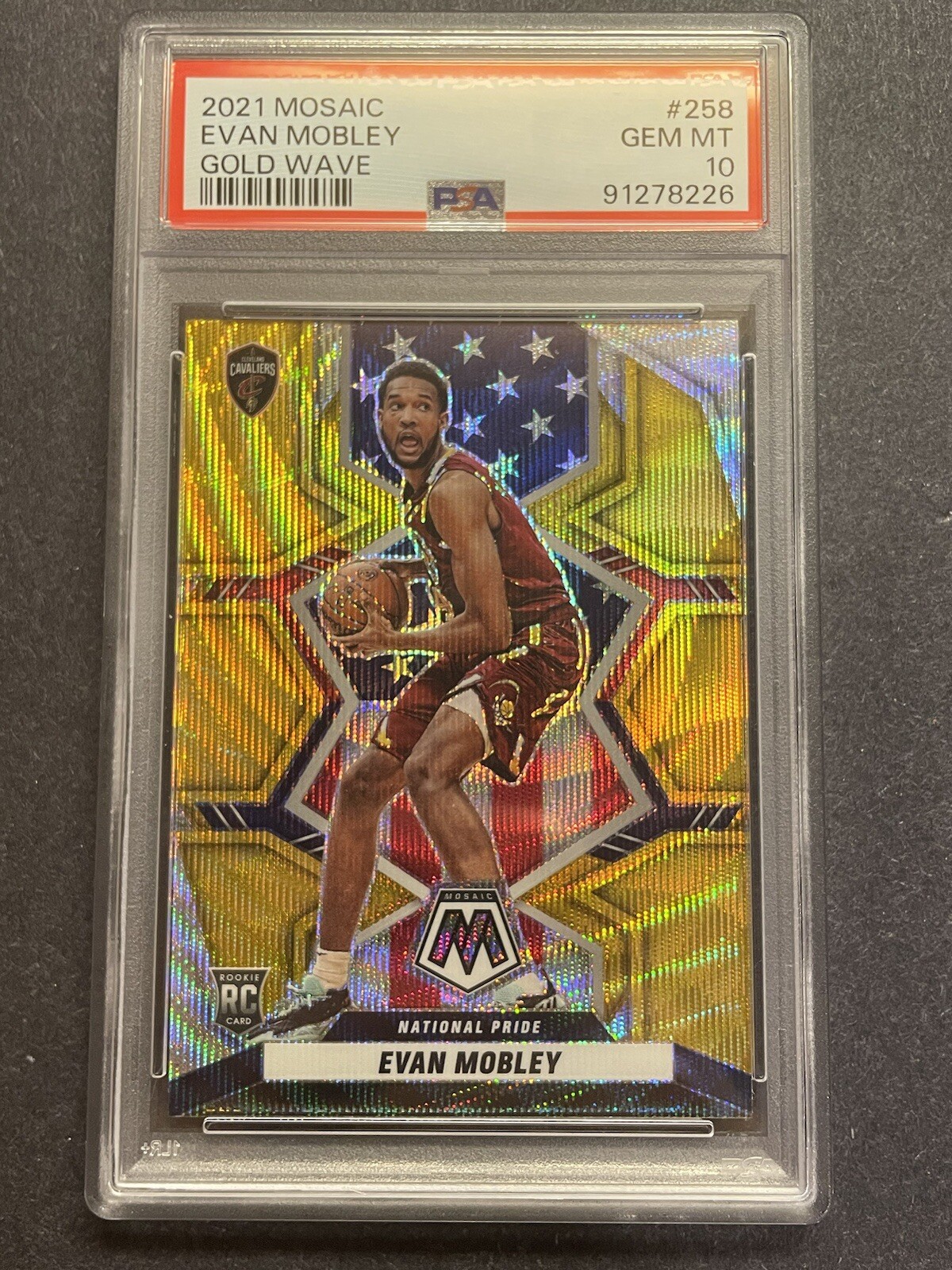 2021-22 Mosaic #258 Evan Mobley National Pride Gold Wave Prizm Rookie PSA 10 SSP