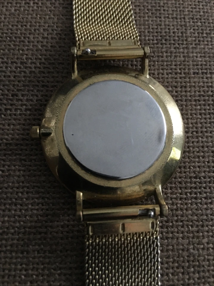 Мужские часы унисекс Cluse с золотым ремешком из нержавеющей стали непроверенные - Изображение 4 из 4