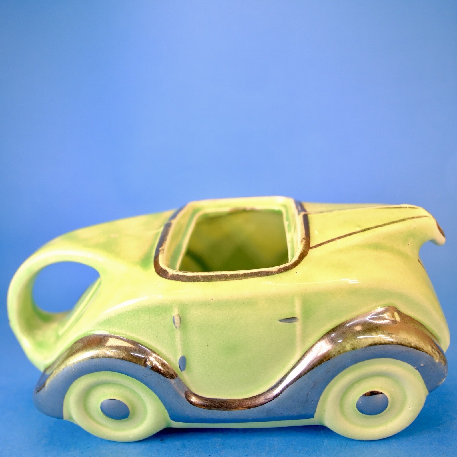 1930s original Sadler Racing car teapot OKT42 Green, Surviving Example