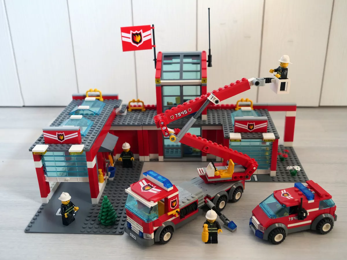 Lego City - Caserne des Pompiers - 7945