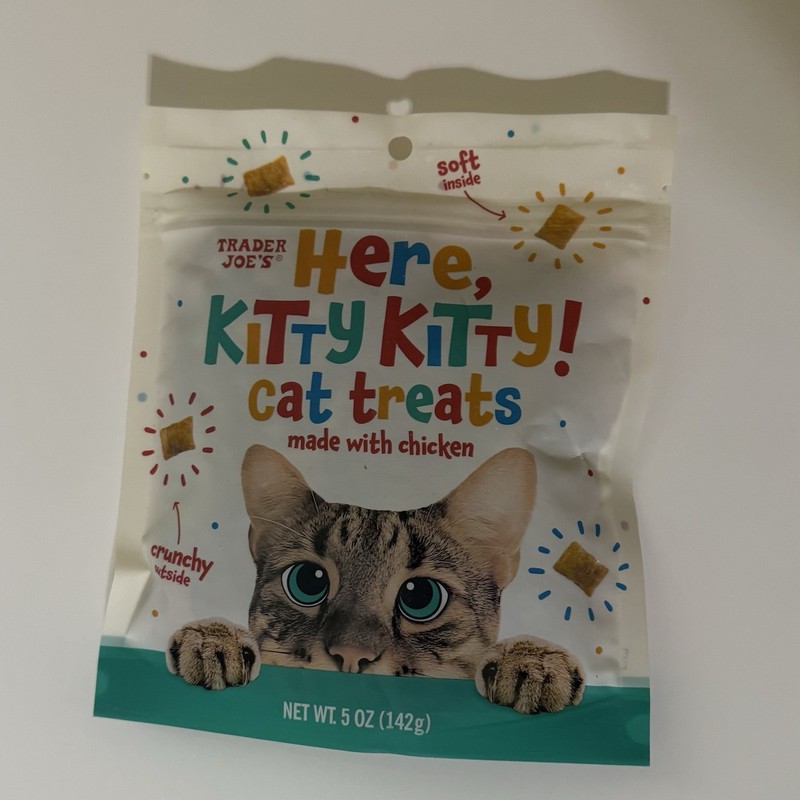 Trader Joe's Here Kitty Kitty Cat Treats Made W/ Chicken 5oz