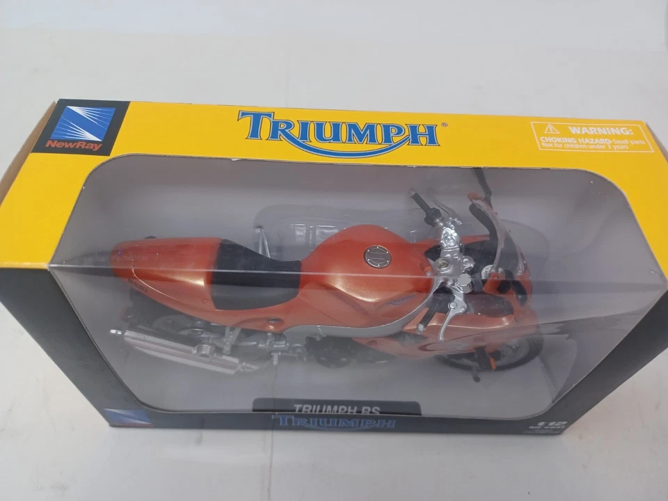 Nuevo Ray Triumph RS en rojo 1:12 diecast  Foto 3 de 4