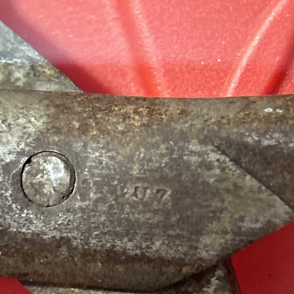 Hand Forge tailor scissors L U Z large 11 1/2 Inch sharp Old - Image 3 of 4