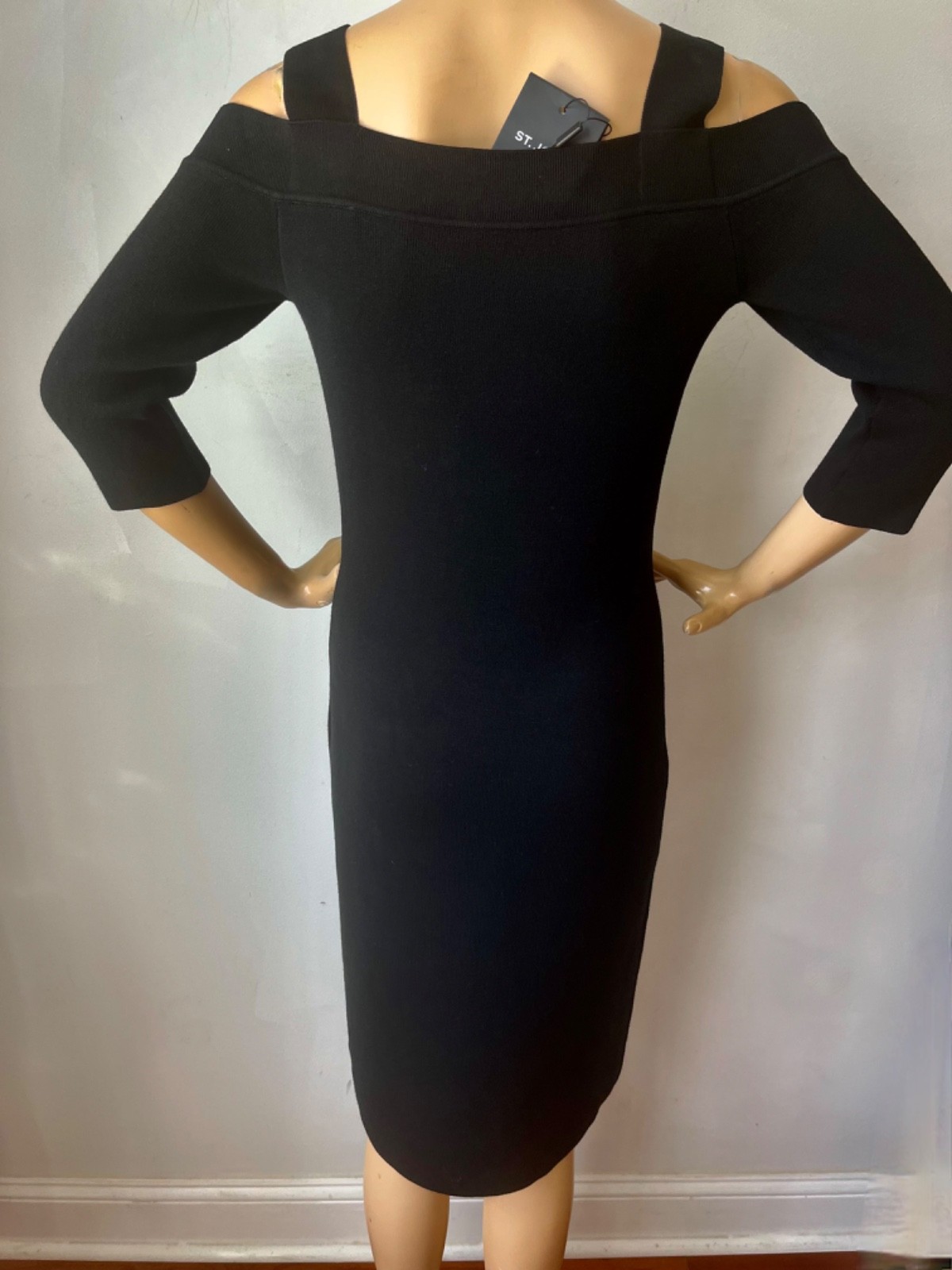 NWT ST JOHN KNIT SIZE L 10 12   BLACK  KNIT  SHEATH DRESS OPEN SHOULDER