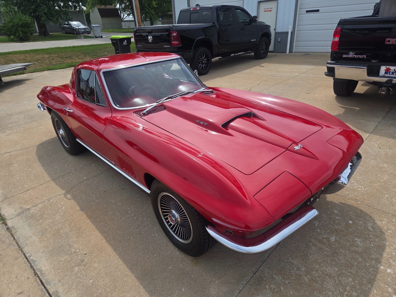 1967 RALLY RED Chevrolet Corvette   | C2 Corvette Photo 7