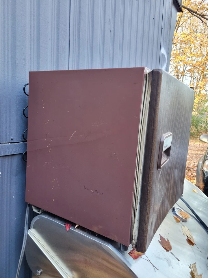 Б/у холодильник Danby Brown Min - Изображение 3 из 4