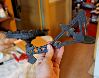 Vintage Antique Cast Iron Wall Oil Lamp Black Swing Stand Holder Bracket 10" NR