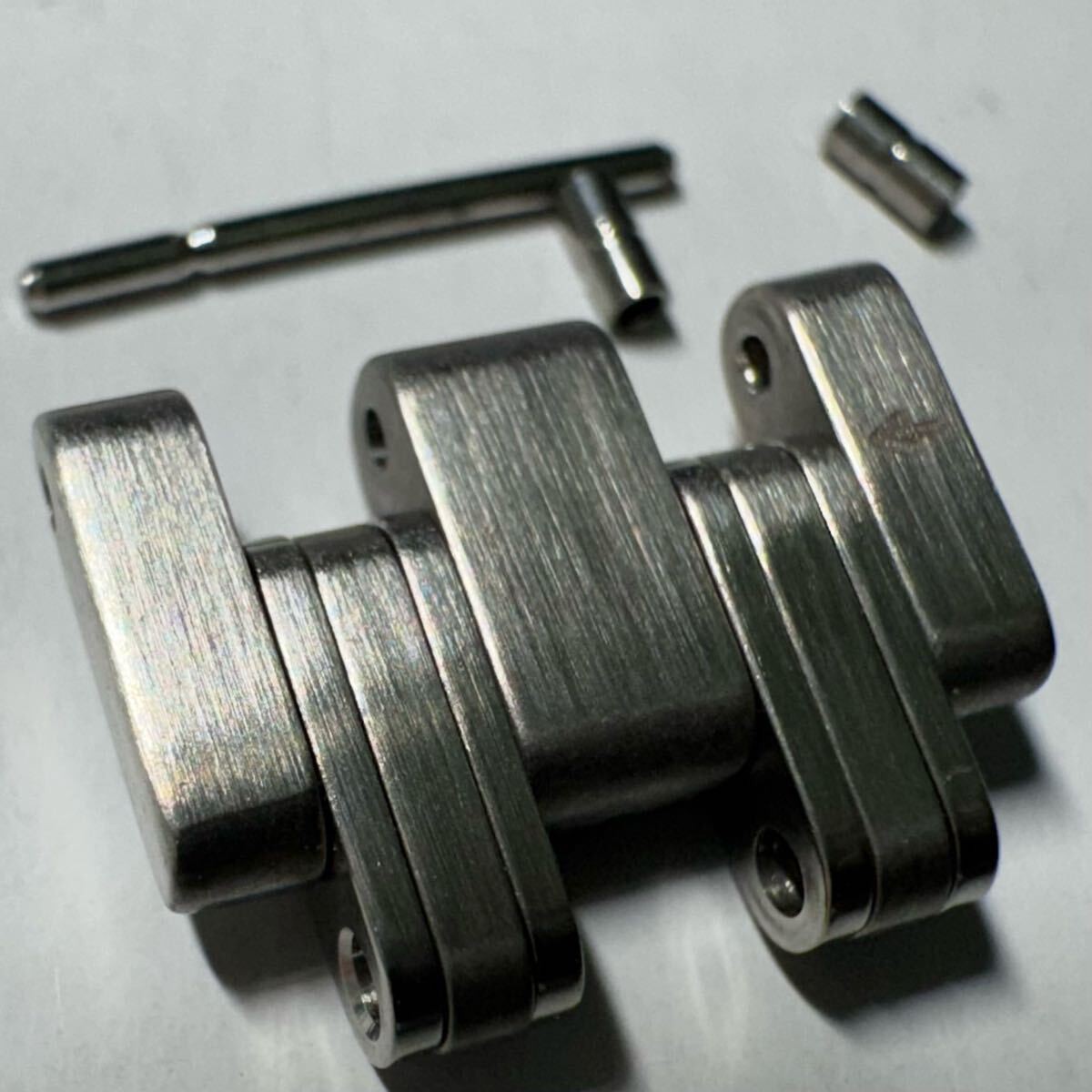 ◆オメガ◆シーマスター◆コマ◆約１４ｍｍ幅◆120シリーズ◆6501/827◆ Genuine OMEGA Seamaster 120m 6501/827 14mm Band Link #B309