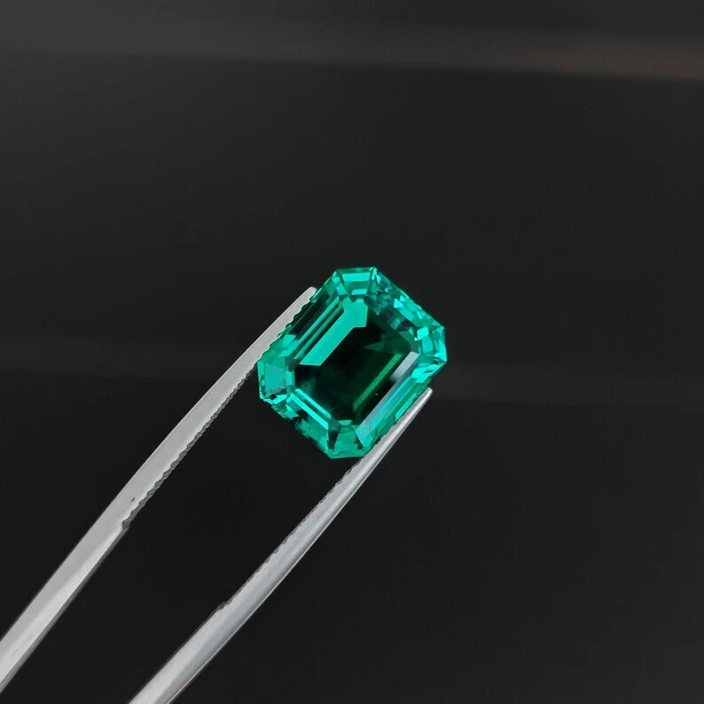 Hydrothermal Emerald Gemstone Octagon Cut Shape Gemstone For Jewelry Making - Image 2 of 4