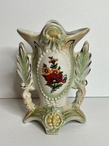 60s Pearlescent Lustreware green Victorian flower vase Maximalist home decor - Afbeelding 1 van 8