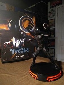 tron statue