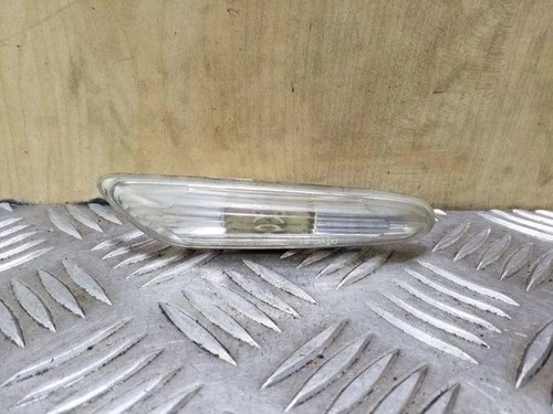 BMW 1 E87 Kotflügelblinker vorne rechts 2.00 Diesel 120kw 2006 26106134