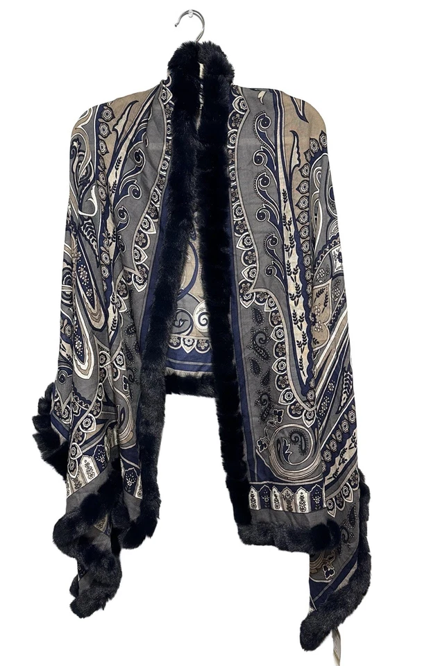 LA FIORENTINA ESTAMPADO PAISLEY 100% LANA ENVOLTURA CON RIBETE DE PIEL ROJA - AZUL MARINO ORG $499 Foto 2 de 4