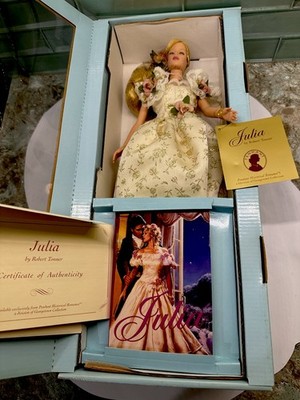 Robert Tonner Julia Doll Historical Romance Doll With Book Accessories COA Tag 