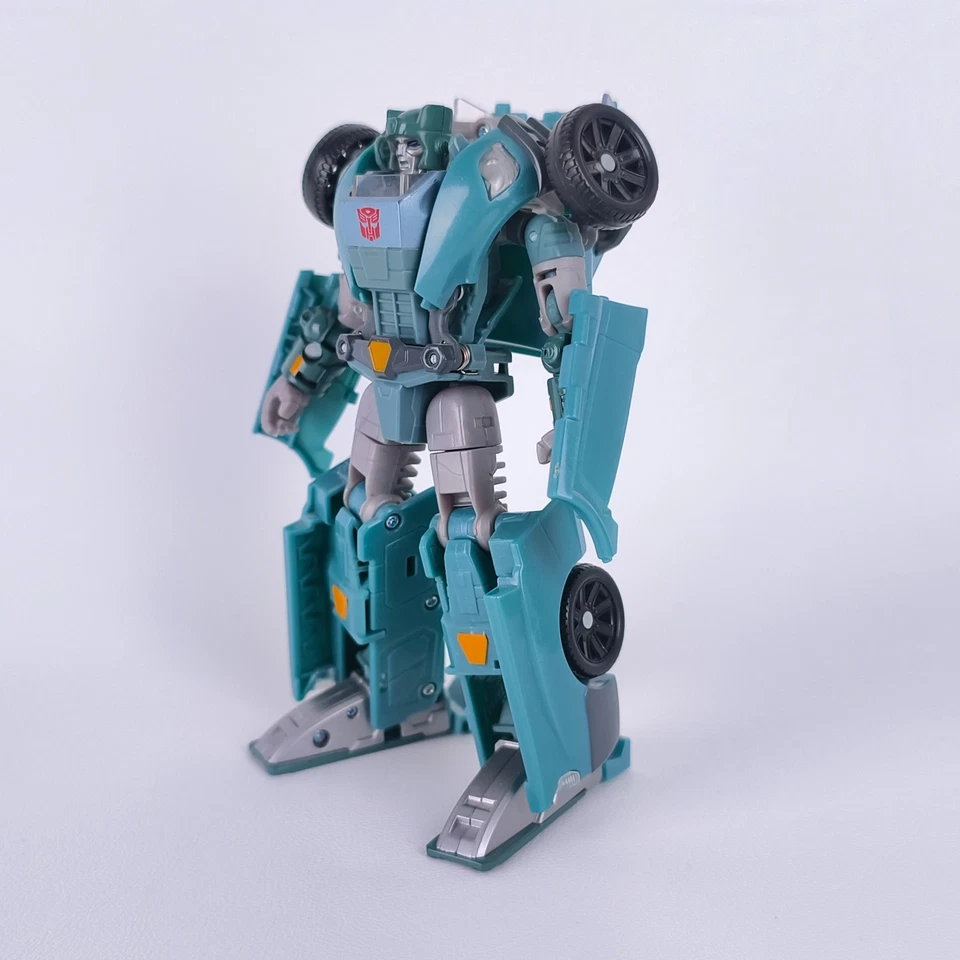 Transformers Sergeant Kup Complete Generations Deluxe Class - Image 2 of 4