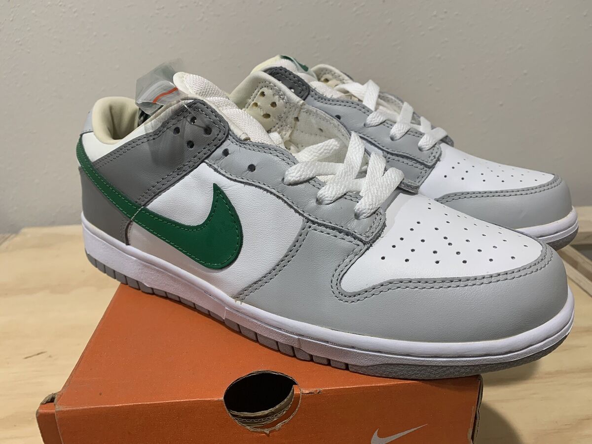 DS 2003 Nike Dunk Low Pro White / Grey / Green - SZ 10 DS 2003 Nike Dunk Low Pro White / Grey / Green - SZ 10
