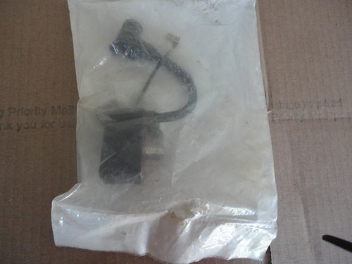 Genuine OEM Lawn-Boy Toro OMC Part 181937 Ignition Module Coil Factory Sealed - Picture 2 of 2