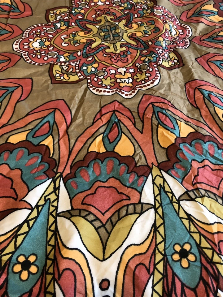 Victoria Classics King Comforter 104 x 90 Polyester White Red Brown - Image 3 of 4