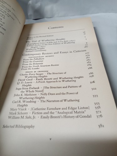 WUTHERING HEIGHTS-EMILY BRONTE-NORTON CRITICAL ED 1ST 1963 TEXT/ESSAYS/REVIEW NF - Picture 9 of 13