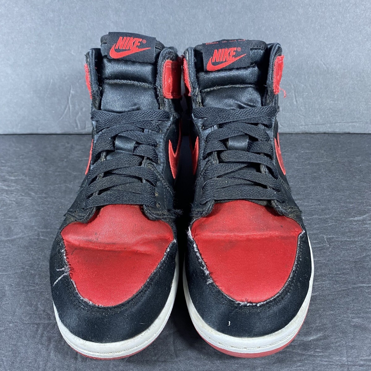 Nike Air Jordan 1 Retro High OG Satin Bred FD5304-061 Kids Nike Air Jordan 1 Retro High OG Satin Bred FD5304-061 Kids