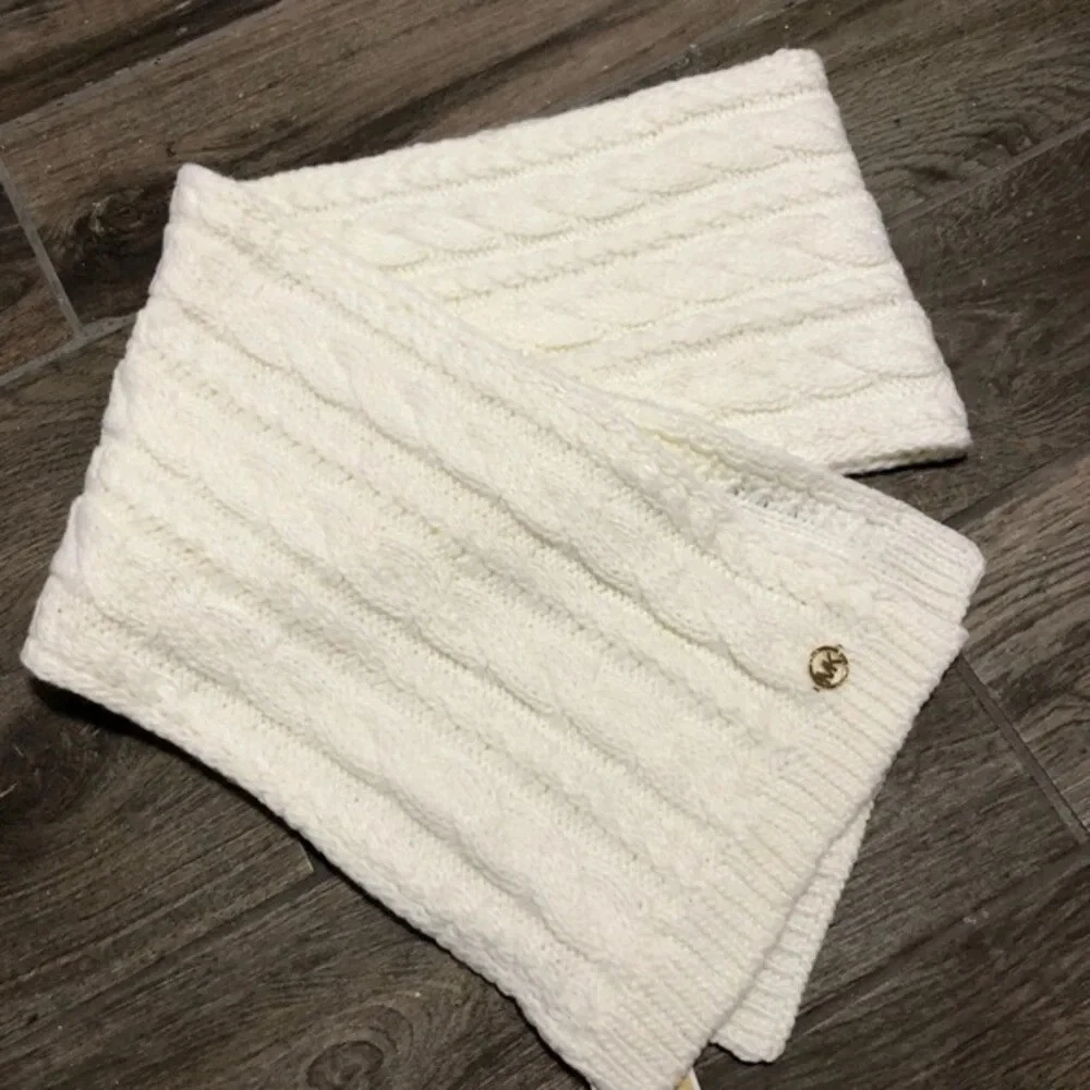 Michael Kors scarf NWT winter white/cream designer outdoor cabin cabincore