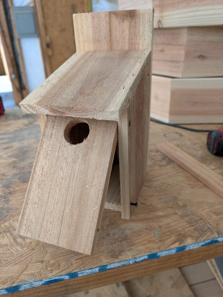  Cedar Bird House. (2 pack ) - Image 3 of 4