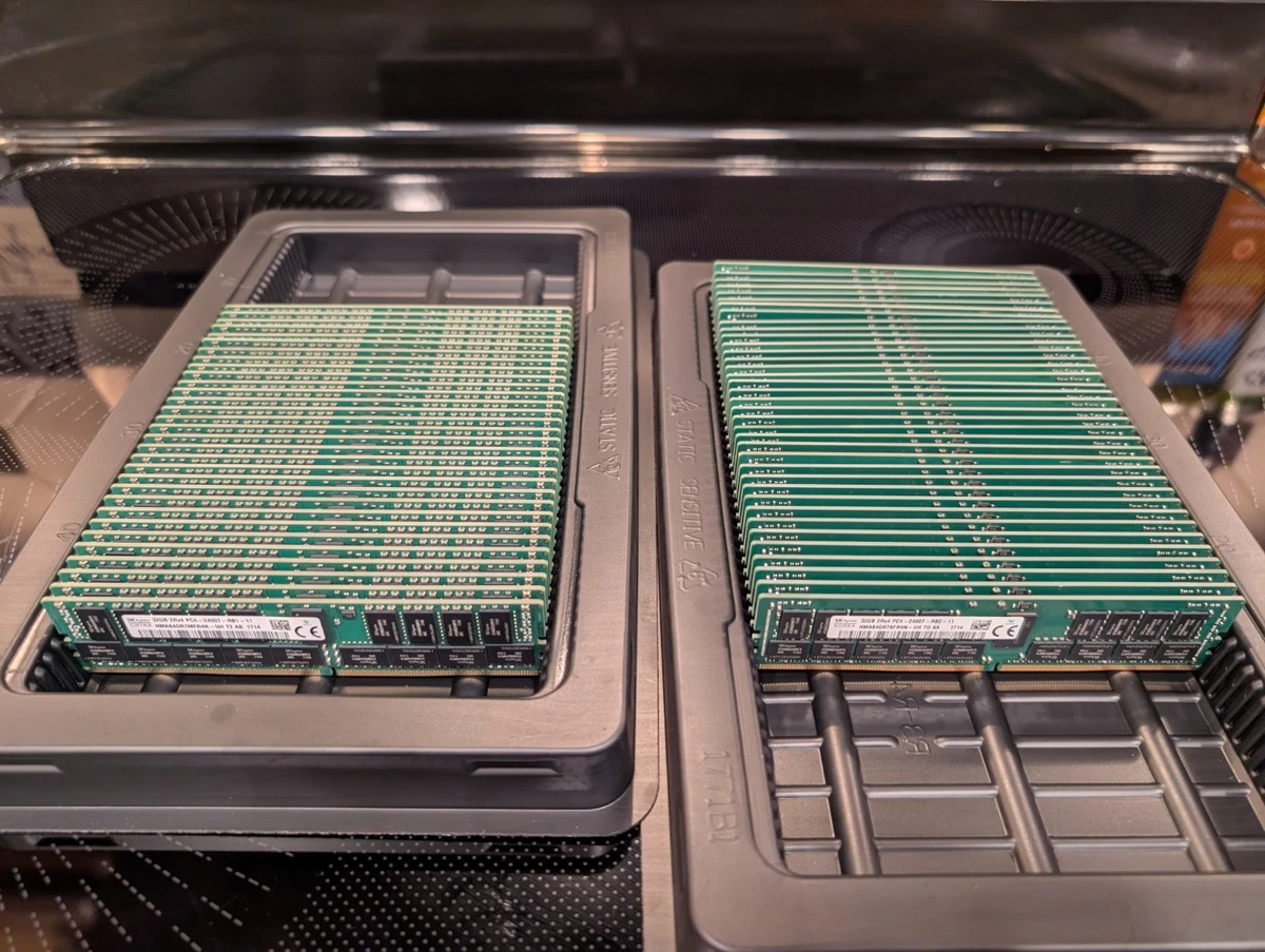 25+ SK hynix Server RAM 32 GB Capacity per Module for sale