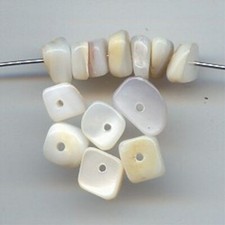 24 VINTAGE GENUINE MOTHER OF PEARL ASSORTED SMOOTH NUGGET DOBU SHELL BEADS 6507