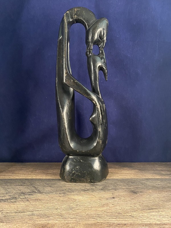 Kissing Couple Hand Carved Wooden Love Sculpture Carving Figurine