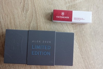 Victorinox Alox Limited Edition 2026 + Victorinox Synergy Alox Onefold blue Neu!